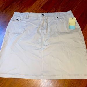 Khaki Skirt 🤎